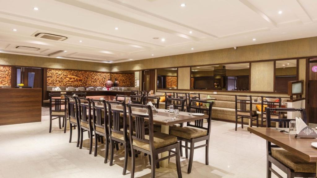 6 Hotel Rajwara Palace Jodhpur