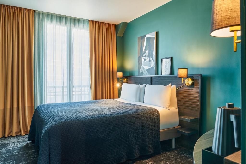 2 Hotel Mercure Paris Centre Tour Eiffel