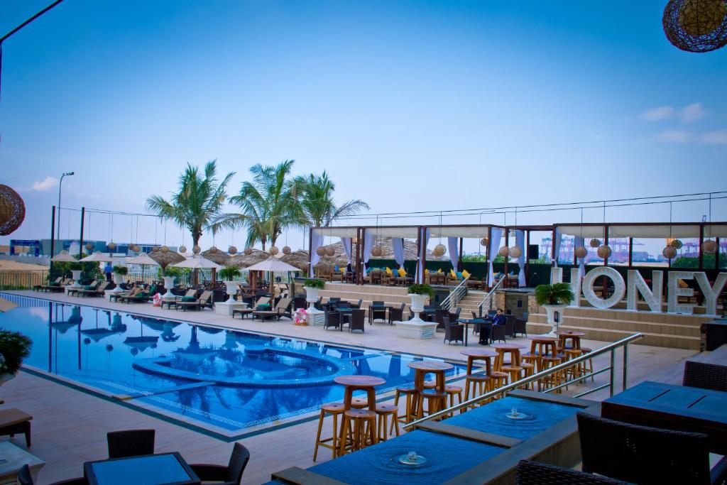 The Kingsbury Colombo 5